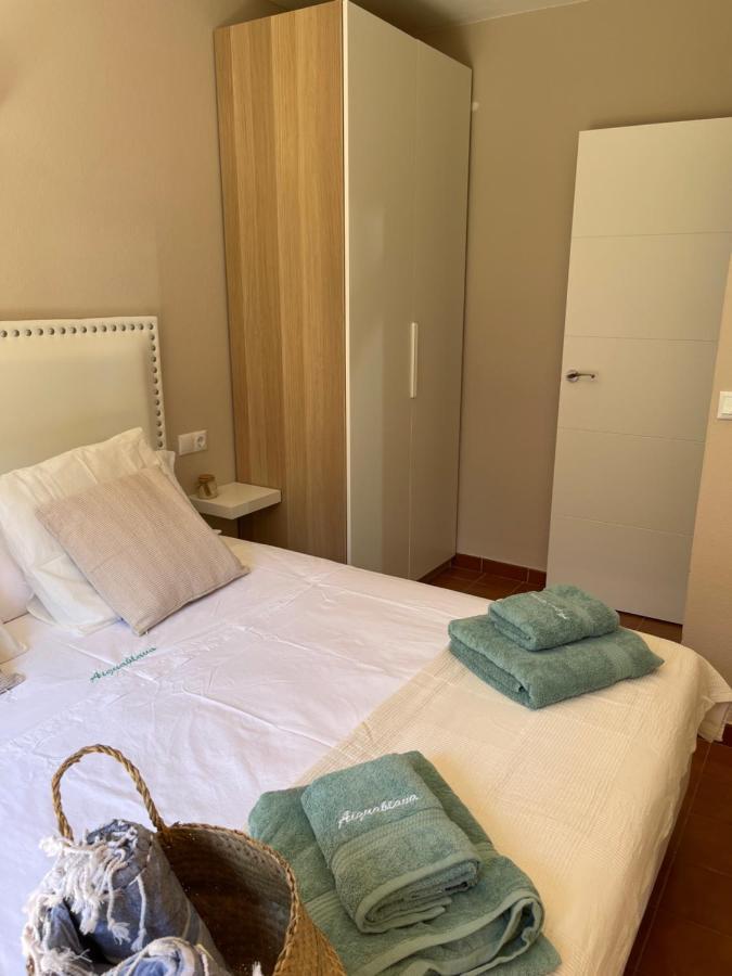 Bonito Apartamento Con Terraza, Jardin Y Piscina كالا ان بوسش المظهر الخارجي الصورة